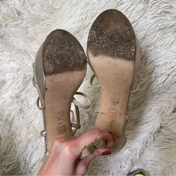 Pelle Moda Gold Strappy Platform Heels sandals back zip closure leather Size 10 - Picture 6 of 12